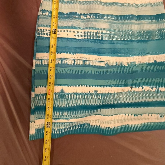 TAHARI Blue/White Ombré Striped Sleeve Shift Dress Size 10/Medium MSRP $195 - Picture 7 of 10